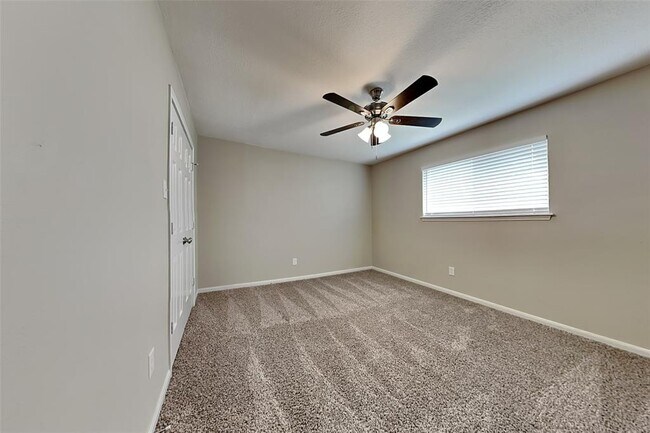 Building Photo - 12522 Lusterleaf Dr
