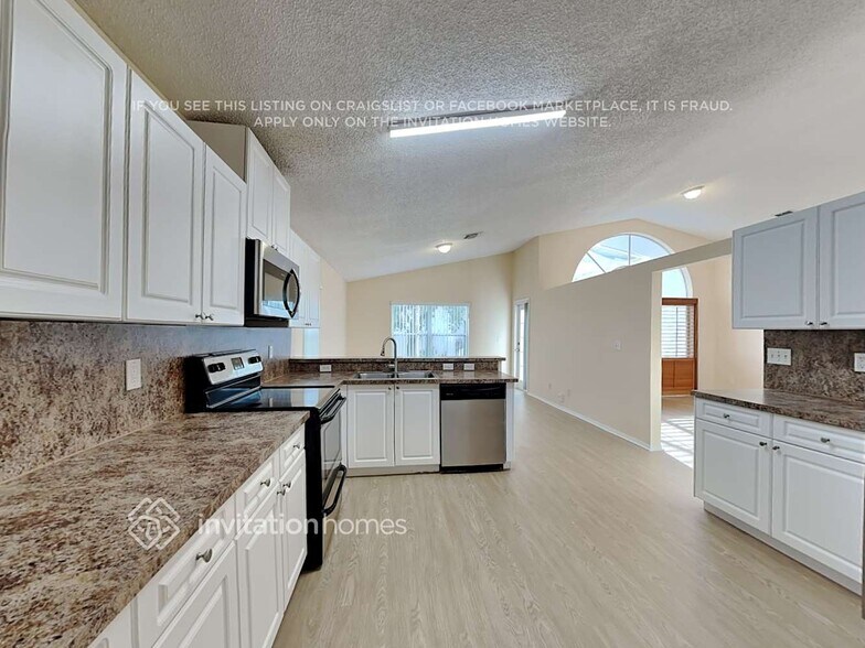 Building Photo - 18206 SW 4th St