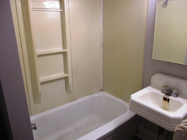 Building Photo - 505 E Front St