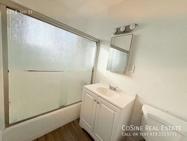 Building Photo - 629 E 3rd St