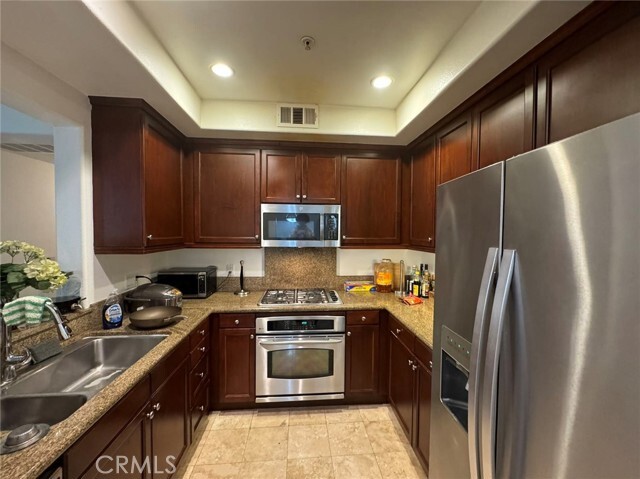 Primary Photo - 128 N Oak Knoll Ave
