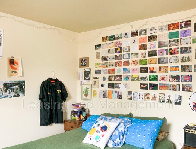 Building Photo - 132 Logan St