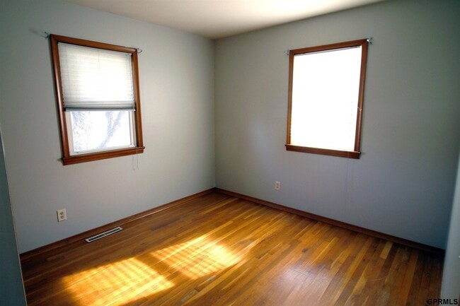 Building Photo - 7220 Blue Ridge Dr