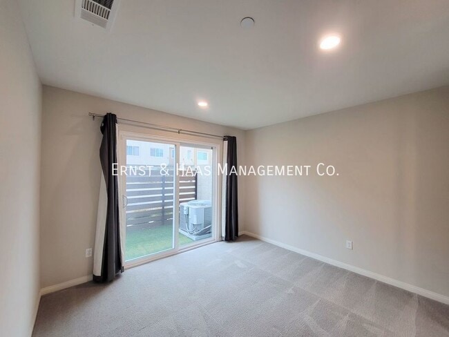 Building Photo - 14414 Strawberry Ln