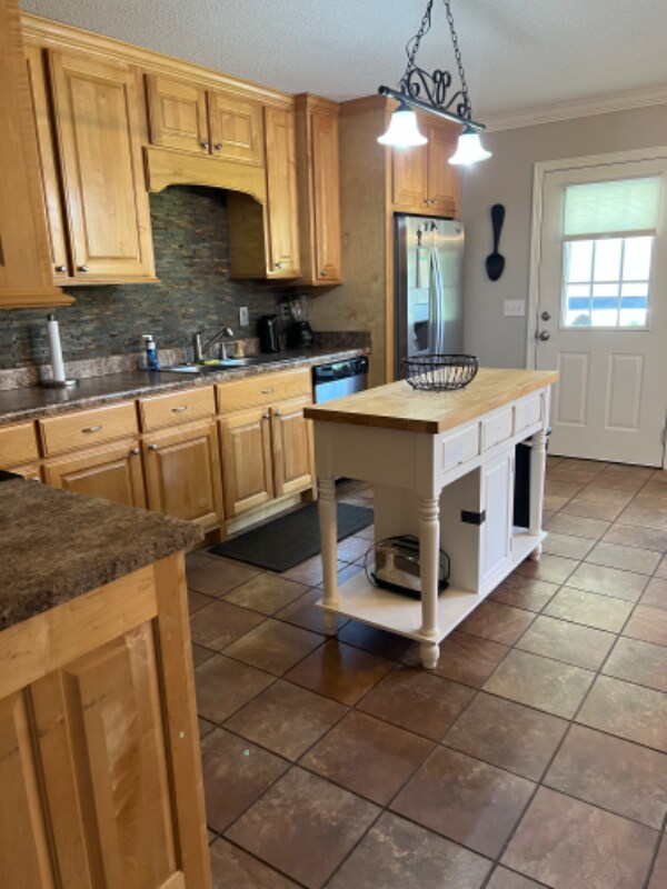 Building Photo - 724 Carlton Click Rd