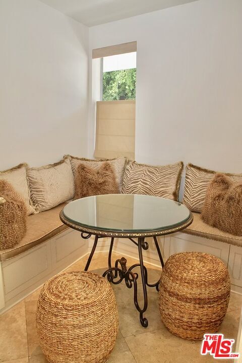 Building Photo - 171 N Church Ln