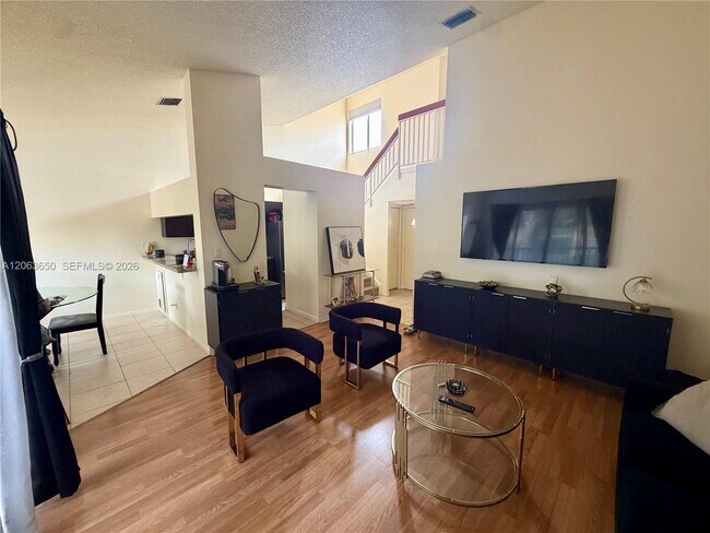 Building Photo - 1012 Coral Club Dr
