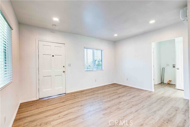 Building Photo - 10108 Fernglen Ave