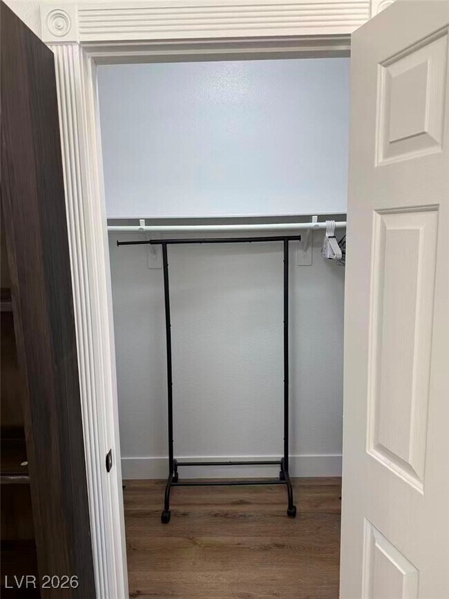 Building Photo - 605 Runbridge St