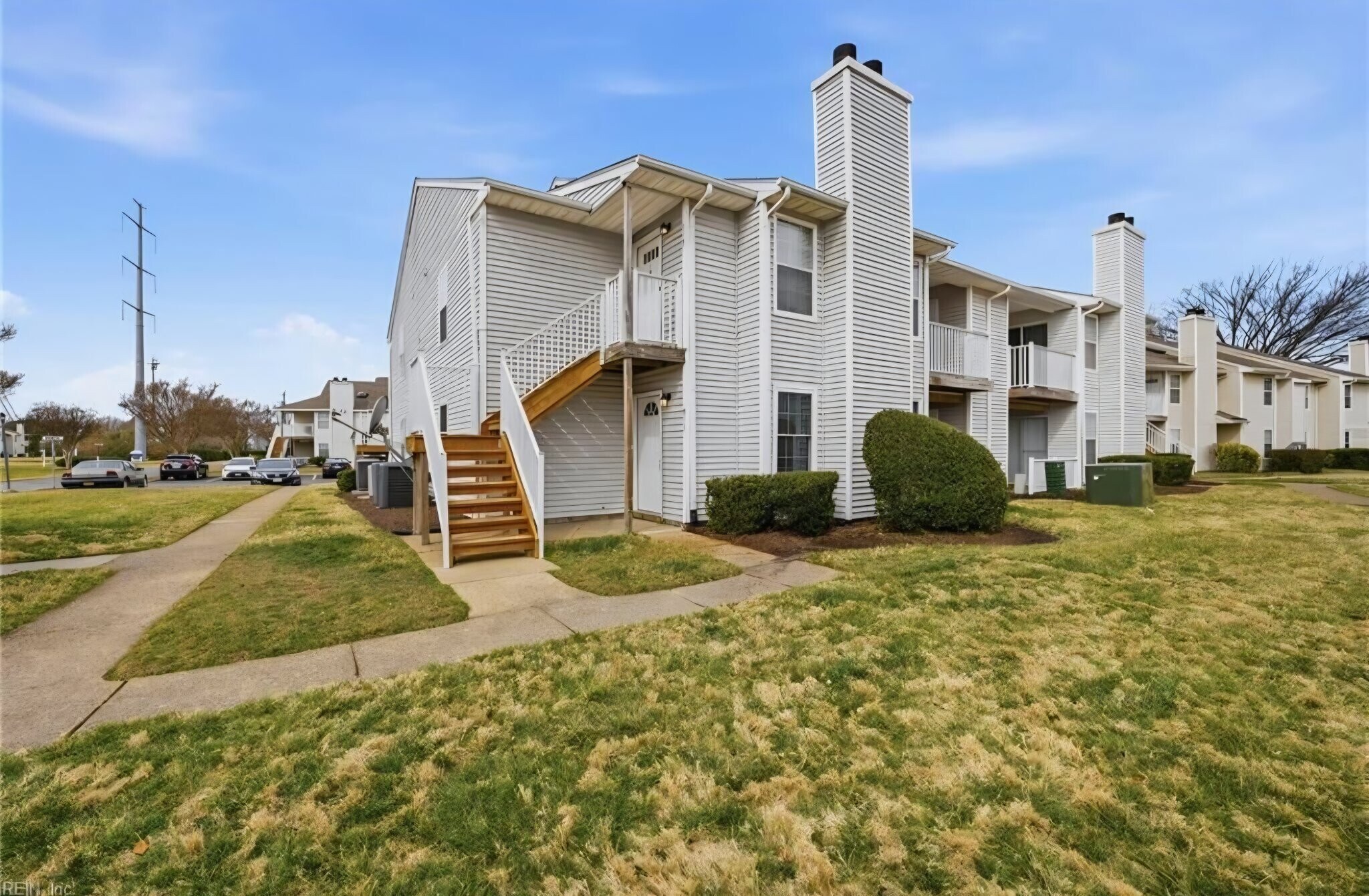 Building Photo - 513 Peak Ct