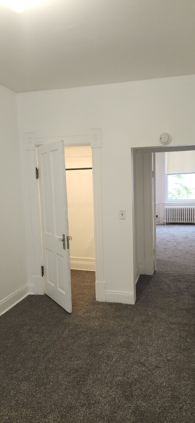 Building Photo - "Charming 1-Bedroom Haven in Duluth's Heart – Perfect Urban Retreat!" (accepts Section-8 tenants)