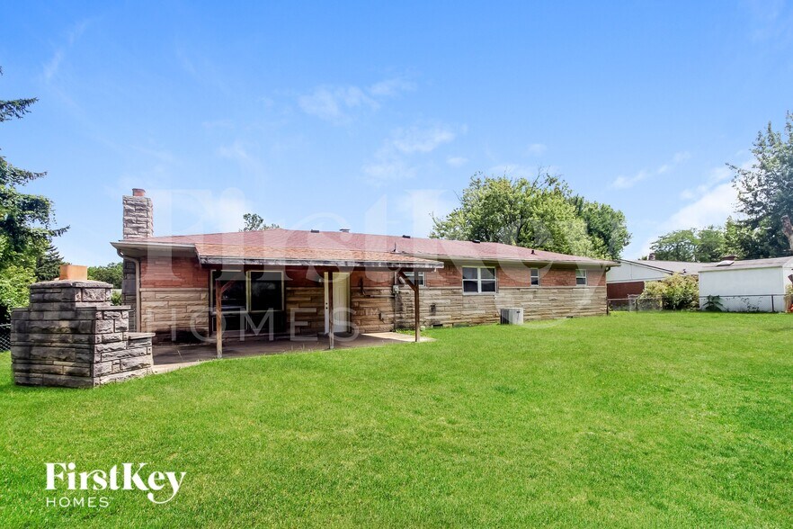 Building Photo - 5750 Wallingwood Dr