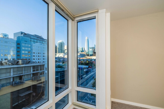 Building Photo - 829 Folsom St