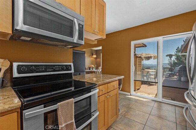 Building Photo - 1716 Cedar St