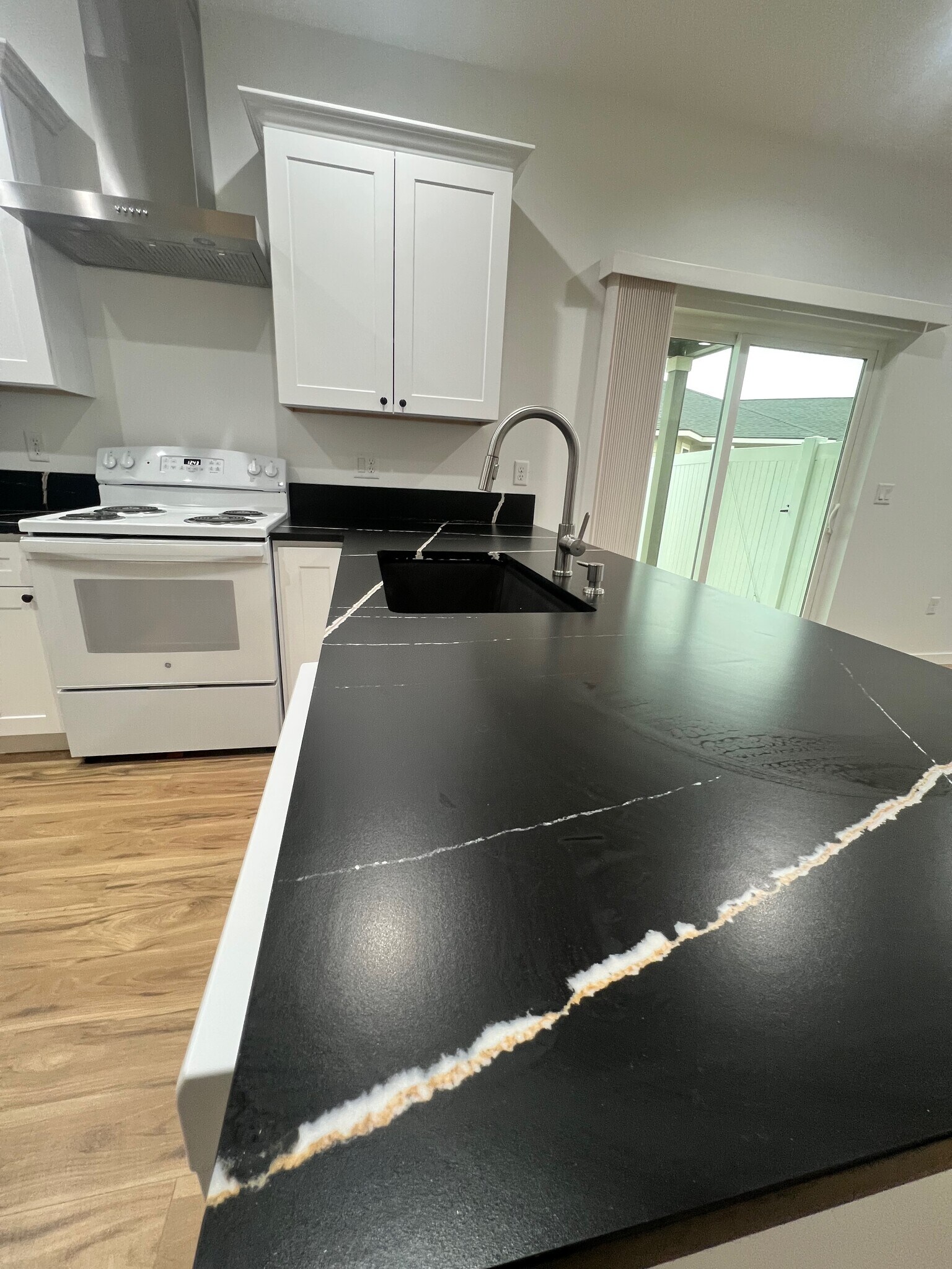 Building Photo - 119 Grant Dr