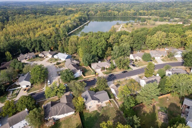 Building Photo - Fantastic Location! Close to MKT & Twin Lakes! 3BR/2.5BA/2000sqft., 2-Car Garage, Large Fenced Ya...