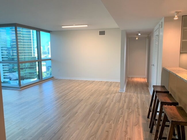 Building Photo - 3 Bedroom 2 Bath 2 Parking in Beautiful Koolani in Ward Village / Ala Moana Area