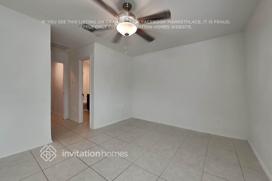 Building Photo - 3018 Wallace Wls Ct
