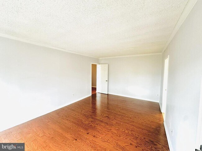 Building Photo - 5500 Holmes Run Pkwy