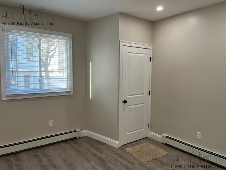 Building Photo - 97 Cottage St