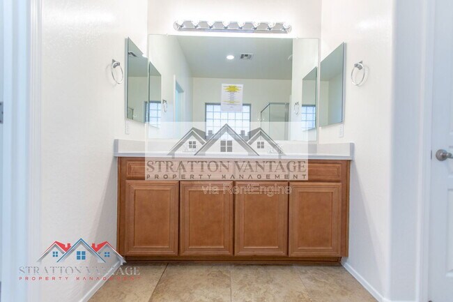 Building Photo - 11527 East Starkey Avenue