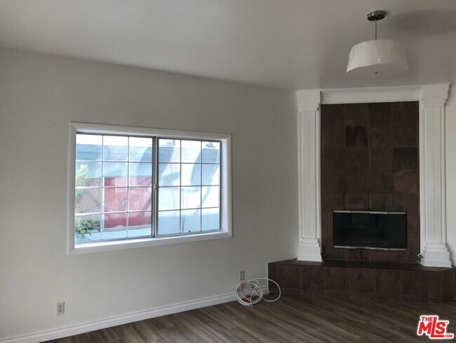 Building Photo - 1732 Hauser Blvd