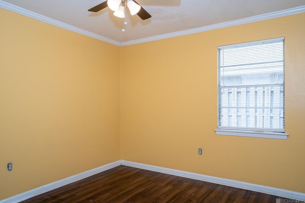 Building Photo - 4630 Southpark Dr
