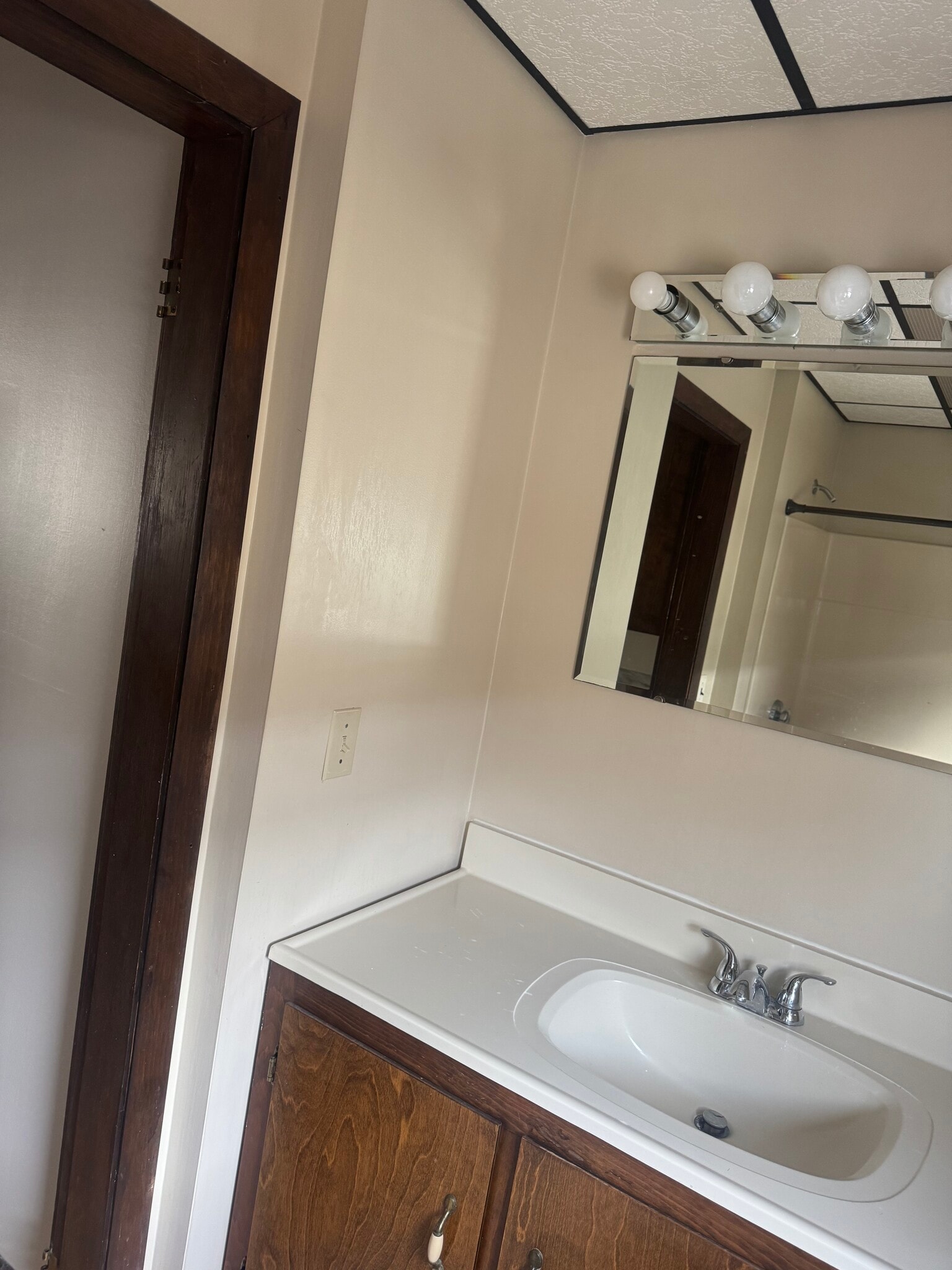 Building Photo - 21 Mason St