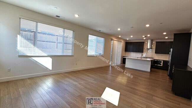 Building Photo - 4414 French Dr
