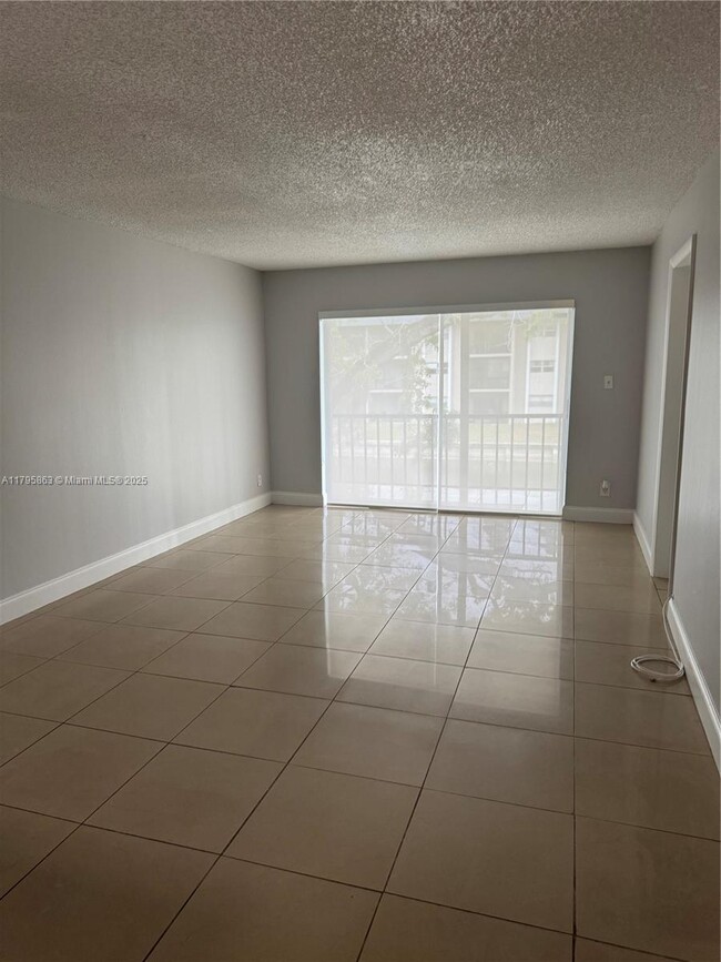 Building Photo - 8051 S Colony Cir