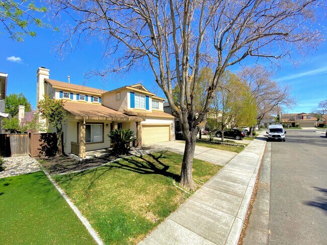 Building Photo - 67 Primrose Ct