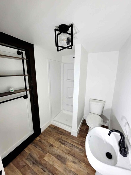 Building Photo - 103 Lincoln Hwy W