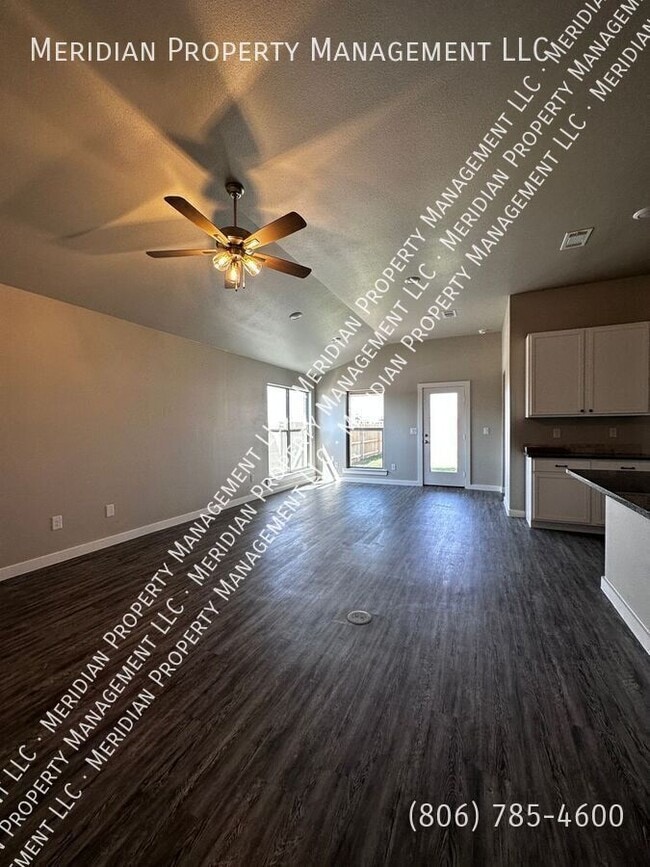 Building Photo - 3514 Valencia Ave