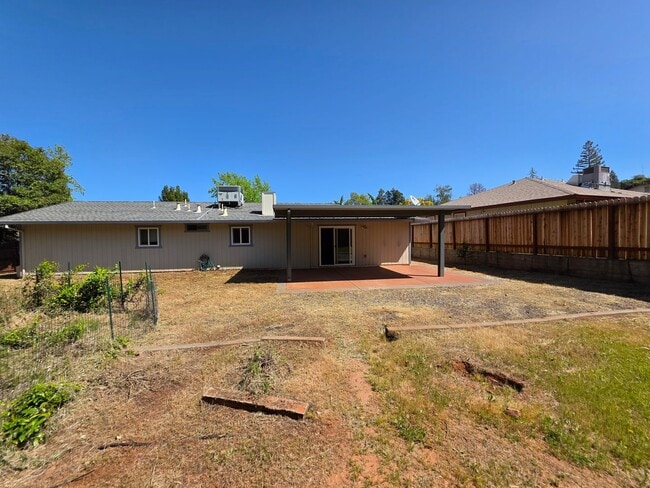 Building Photo - Charming Family Home for Rent in Auburn, C...