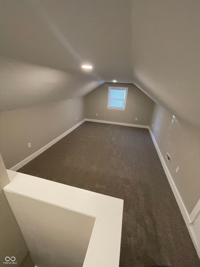 Building Photo - 41 Rosemere Ave