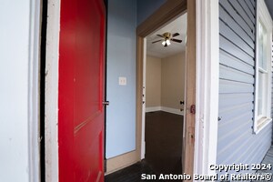 Building Photo - 622 W Russell Pl