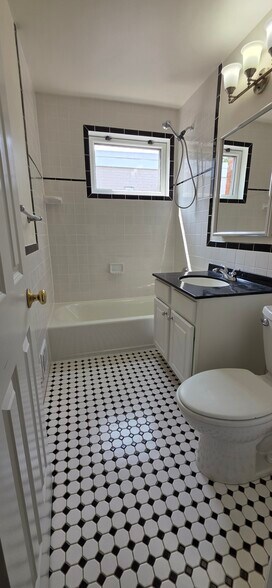 bathroom - 4114 18th Rd N