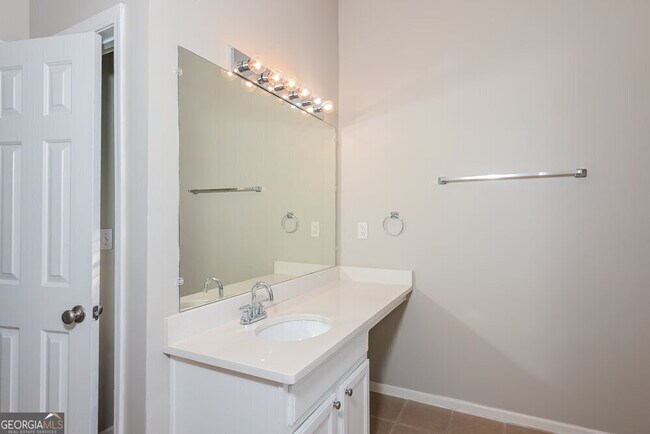 Building Photo - 3370 Spring Mesa Dr SW
