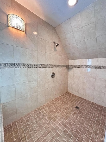 Building Photo - 2355 Henesy Ln