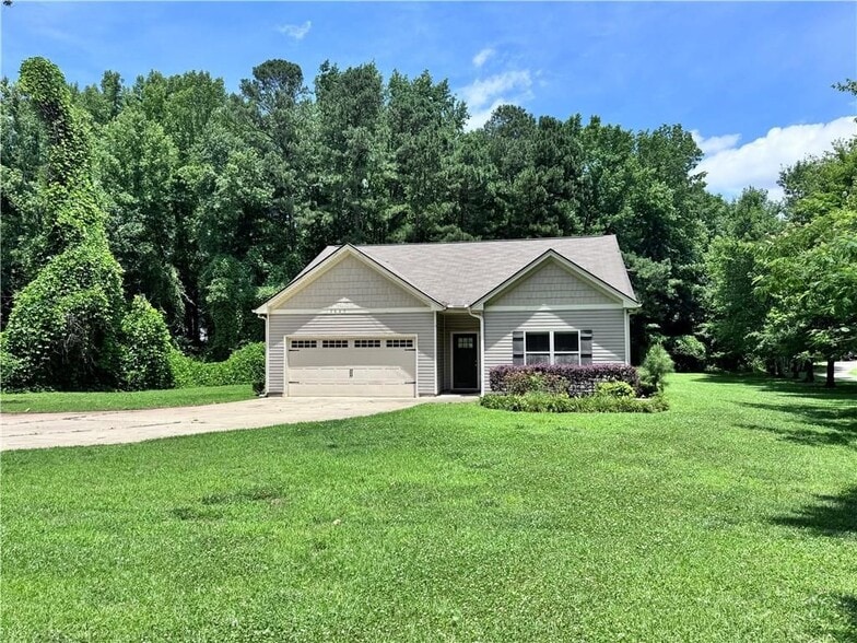 Building Photo - 2660 Dr Bramblett Rd