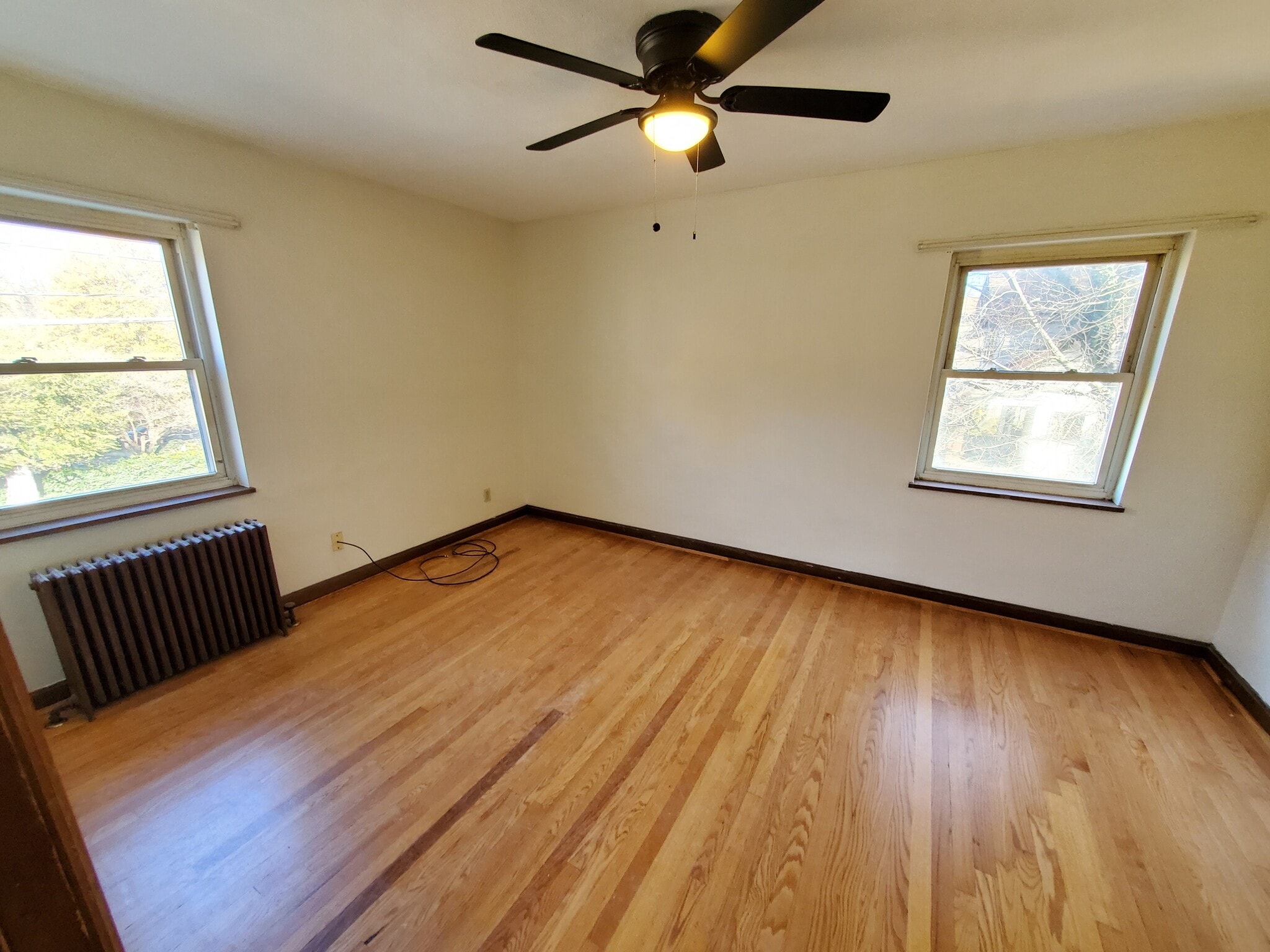 Bedroom - 3358 boudinot ave