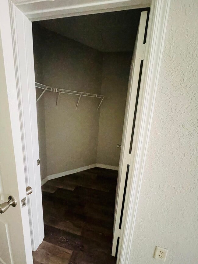 Building Photo - 152 SW Peacock Blvd