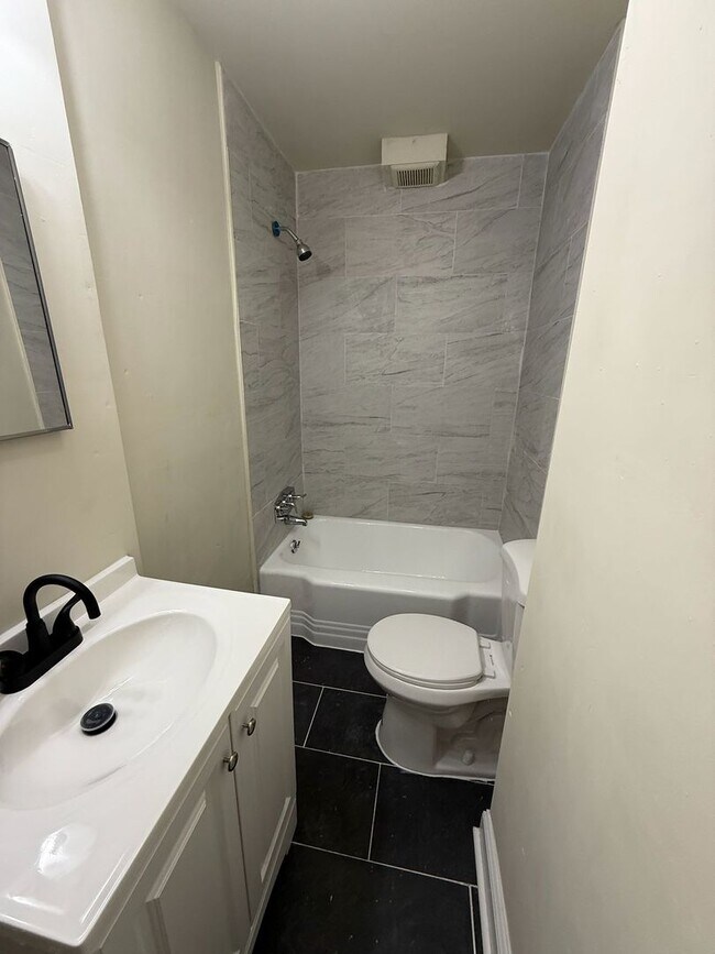 Building Photo - BRAND NEW 1 BED 1 BATH APARTMENT FOR RENT.