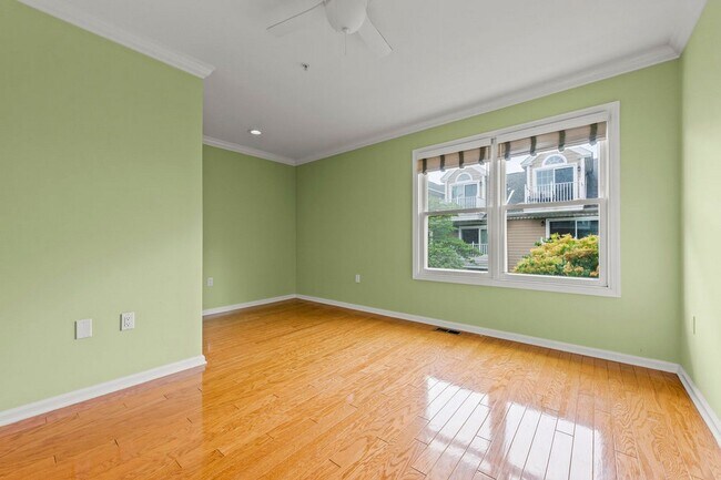 Building Photo - 235 Price Ct