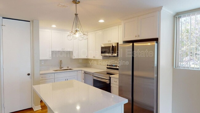 Building Photo - 4545 Collwood Blvd