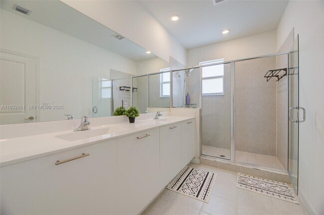 Building Photo - 12604 NW 23rd Pl