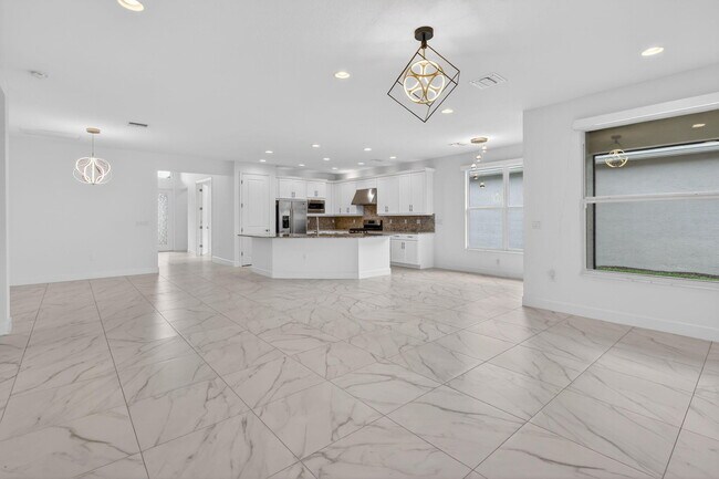 Building Photo - 11765 SW Poseidon Way