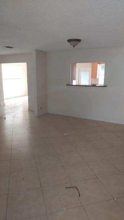 Building Photo - 11480 Tara Dr