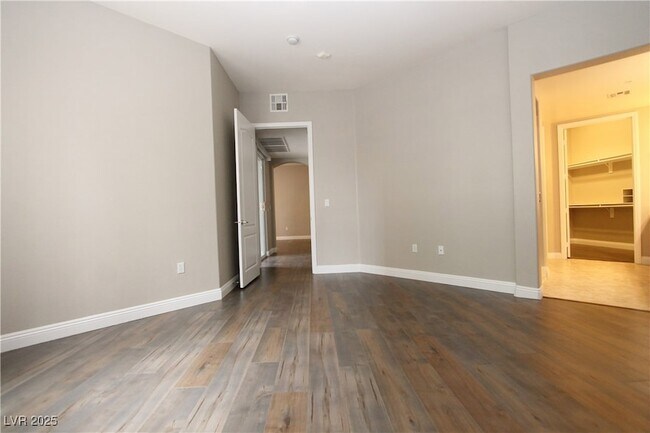 Building Photo - 26 E Serene Ave