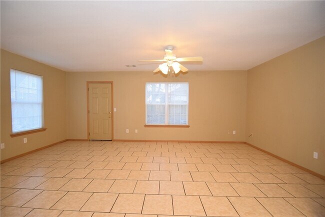 Building Photo - 1154 Homestead Loop